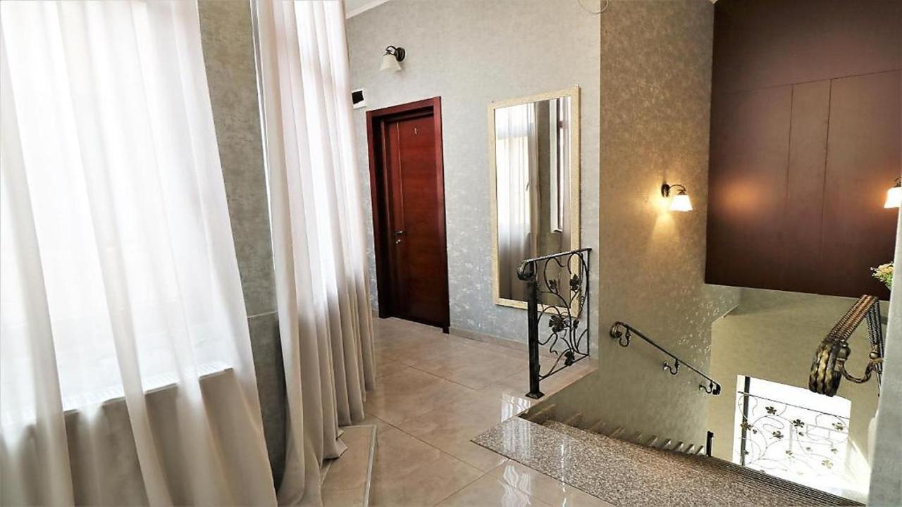 Tabori Apart Hotel Тбилиси Екстериор снимка